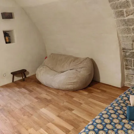 La Cave Des Amoureux Appartement *