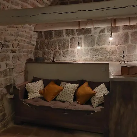 La Cave Des Amoureux Appartement *