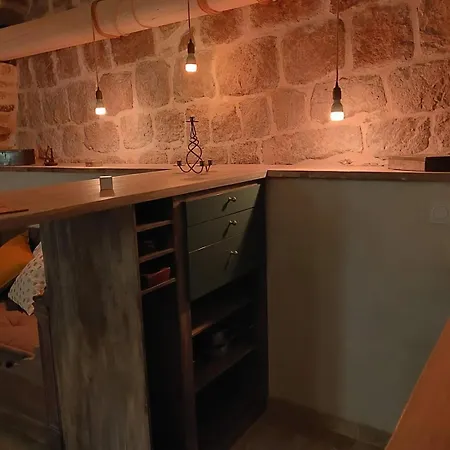 La Cave Des Amoureux *